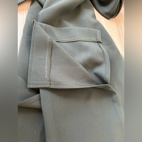 AQ/AQ DIDION STRUCTURED JUMPSUIt, HIDDEN ZIP, TAILORED LEG, SIDE SPLIT US 8R - Picture 5 of 8